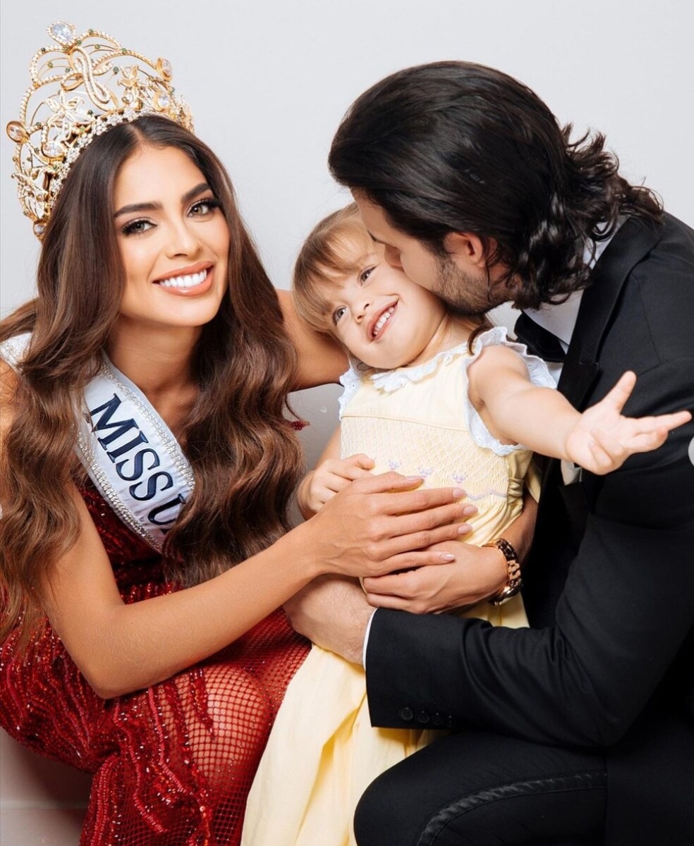 Jarige Camila Avella Vertegenwoordigt Colombia Bij Miss Universe Als