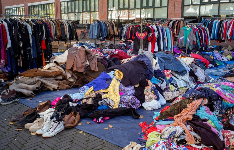 Habubu Bevestigen Secretaris Verkoop tweedehands kleding gaat blijvende business worden – Dagblad  Suriname